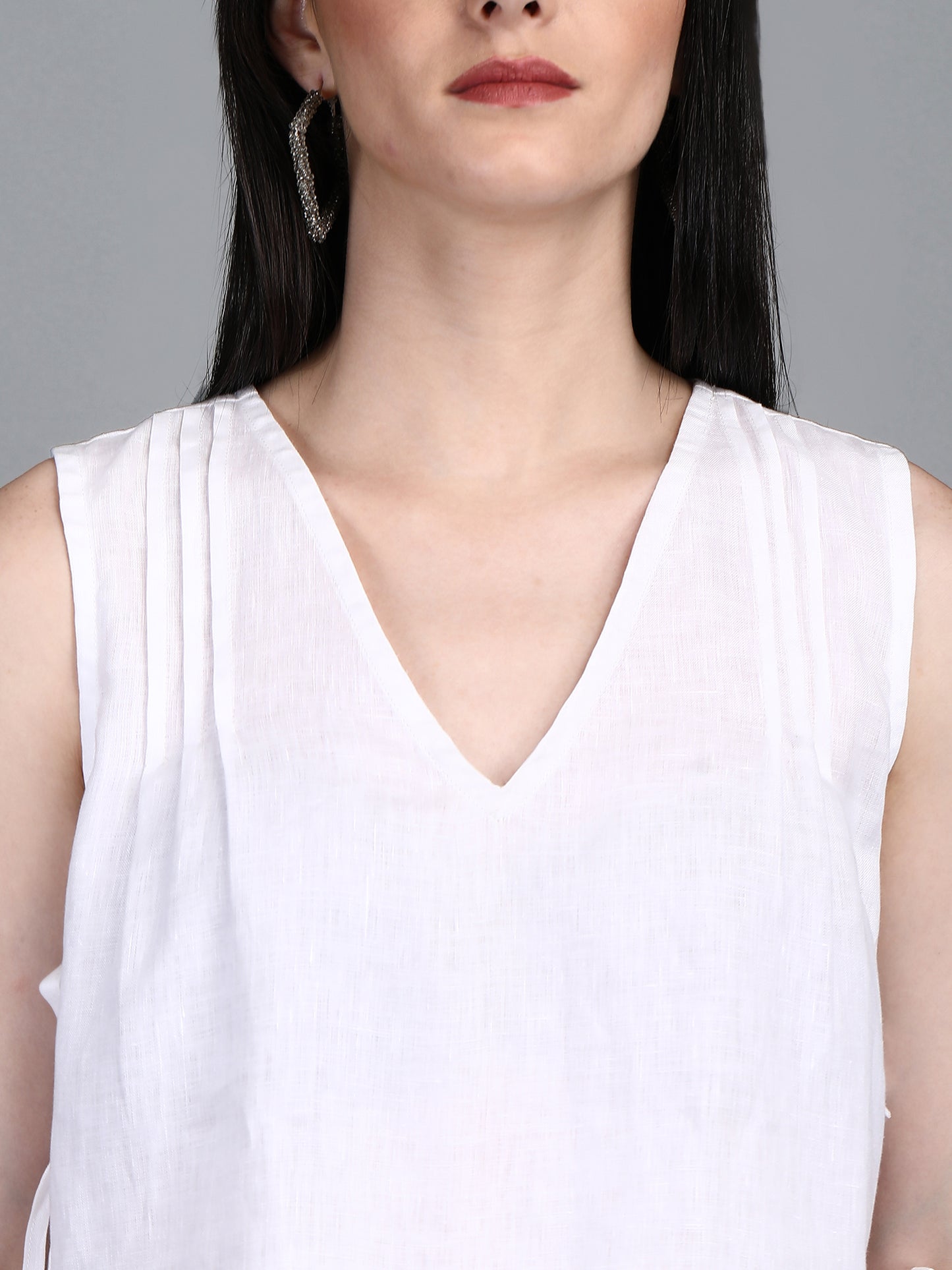 Mont Saint Linen Top with draw cords on side